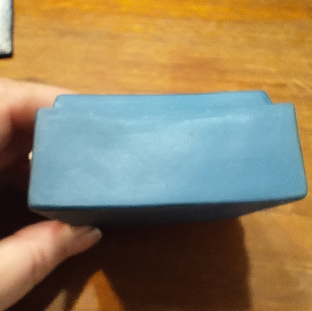 Wedgewood Style Trinket Box, Ceramic, Blue & White, Cameo on Lid - Picture 6 of 9